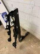 Race bicycle hitch carrier