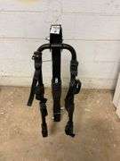 Race bicycle hitch carrier