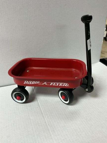 Radio Flyer Small Red Wagon