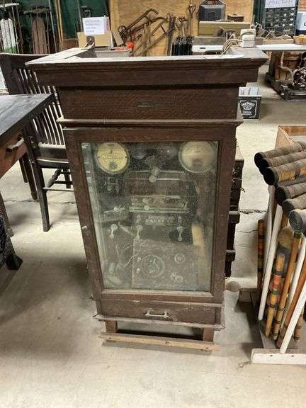 Antique Victor Electric Company Medical Apparatus with Glass and Wooden Case