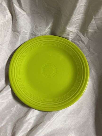 Fiesta Chartreuse or Lemongrass 2- 10.5" Plates, 2- Bread Butter Plates 7" 1- Cereal Bowl Medium 7"