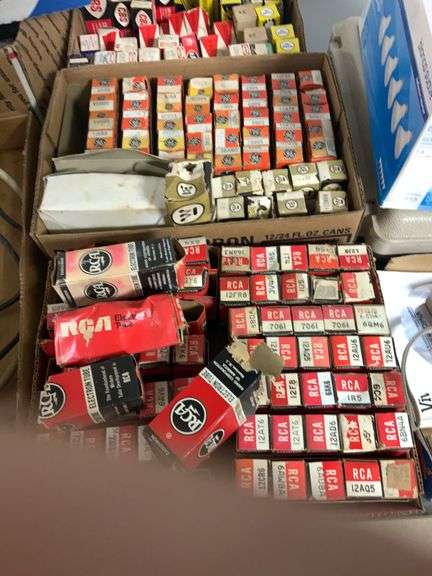 (4) Tray Lots of Radio Tubes