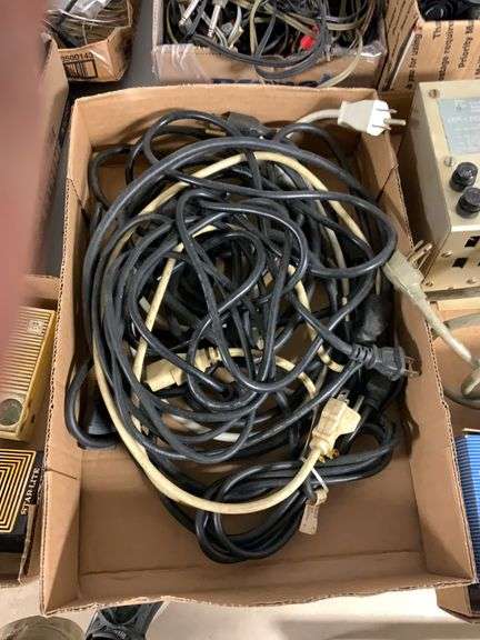 (3) Tray lots power cords, connecting cords, Antenna cords