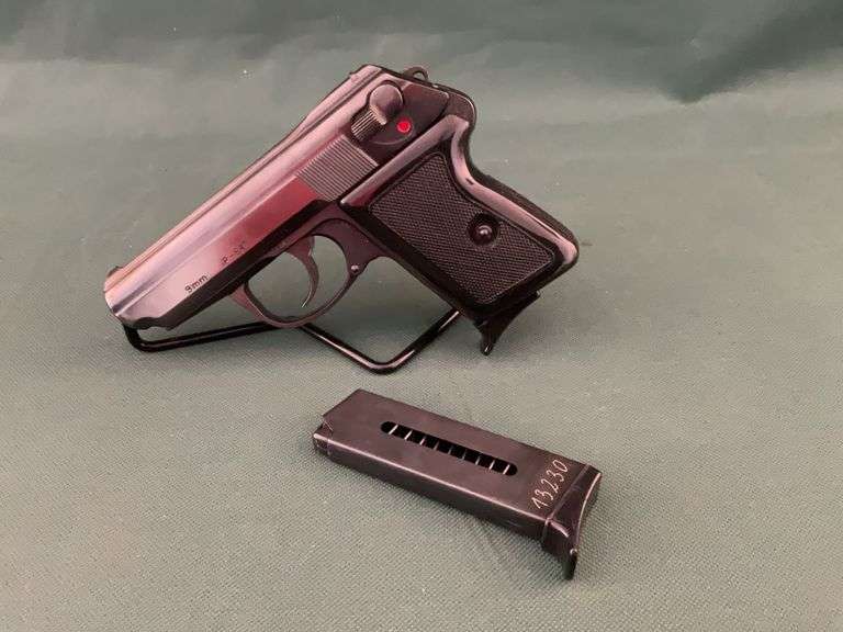 Lucznik P-64 9x18 Mararov pistol, sn SH06389
