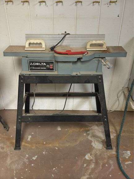 Delta 6” motorized jointer with base