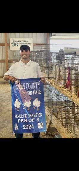 Bryson  Schutte  - Grand Champion Roaster Chicken