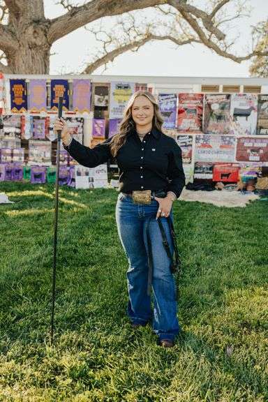 Taylor  Barton  - Grand Champion Feeder Calf