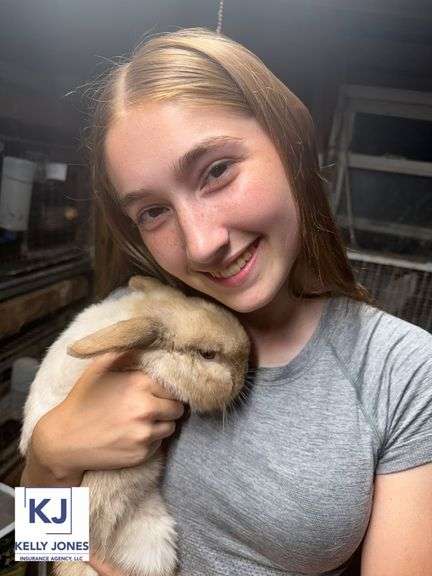 Reserve Champion Meat Pen Ava  Carroll  Clover Patch