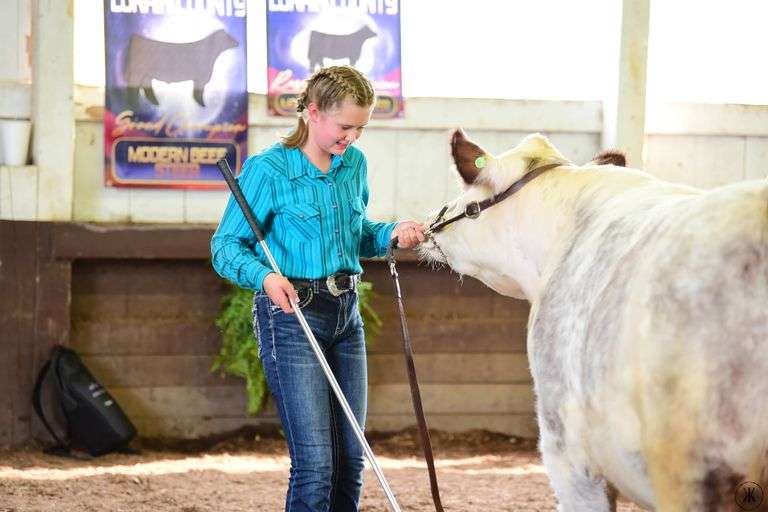 Raegan  Beck  Lorain County Dairy Club