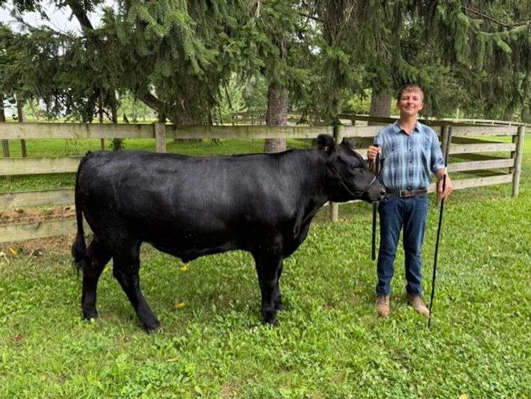 Braeden  Bernhardt  Another 4-H Club