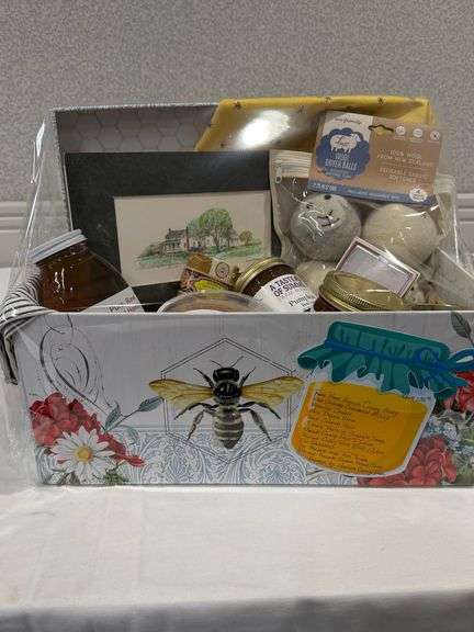Sweet Honeybee Basket