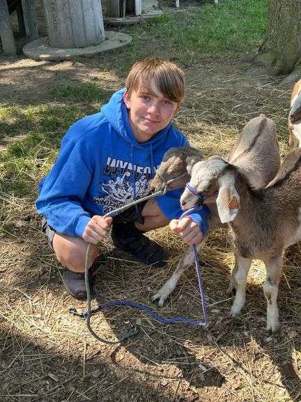Isaiah  Barth  Lykens country crew