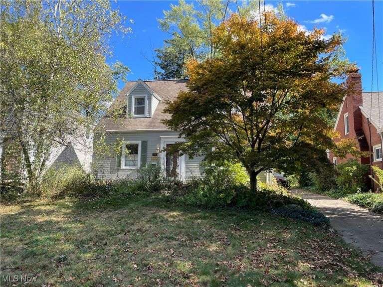 For Sale - ByceREALTY: 3 Bedroom, 2 Bath Cape Cod - Youngstown, OH