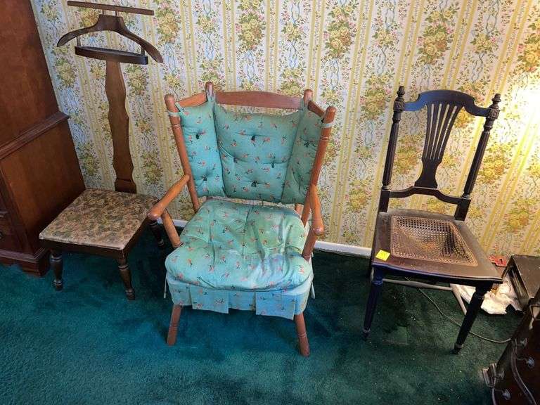 Master bedroom. Three vintage chairs.