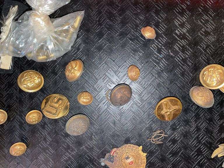 US military buttons and badges with some miscellaneous ammo and cartridges