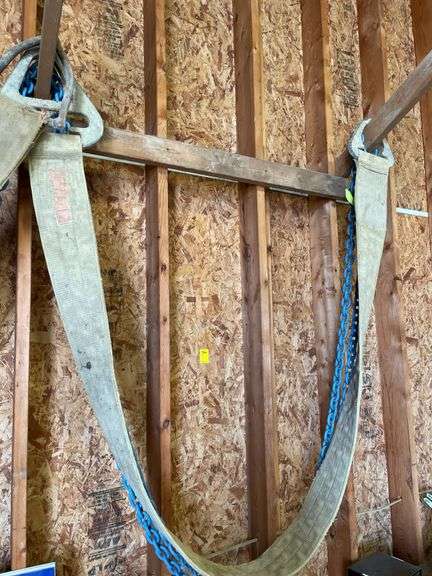Heavy towing straps and chain. Includes towing couplers.