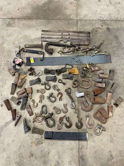 Nice lot of miscellaneous toe hooks, couplers, hitch, accessories, plate, synch pins.