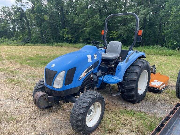 New Holland TC 40 a compact 4 x 4 utility tractor boom series. MFG. 2003–2008 Shibaura 2.0 L four cycle diesel engine. 12 speed synchronize shuttle . Approximately 40 hp engine. 540 independent rear, PTO/2000 mid. PTO. Three point rear hitch. Four-wheel-drive. Serial number G609606.1006 hours on meter. In use to maintain lawn so hours meter may vary. More Photos Coming.