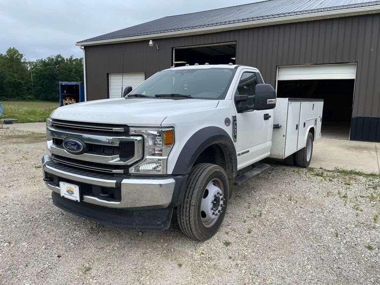 2021 Ford F550 XL service truck. Super Clean! Exceptional quality. Regular cab. 6.7 L power stroke turbo diesel engine. Automatic transmission. Reading Service Body. Dual rear wheels. Rear hitch. 7564 miles. 19,000 pound GVWR. VIN No. 1FDUF5GT8MDA14512. NOT including miscellaneous tools.  does not include transfer tank in bed or chain and other fuel tank. - Click Documents for Title. -$1,000 Credit Card Deposit. Balance by Cash, Certified Check or ACH within 48 hours after sale. Memo Title. see memo title