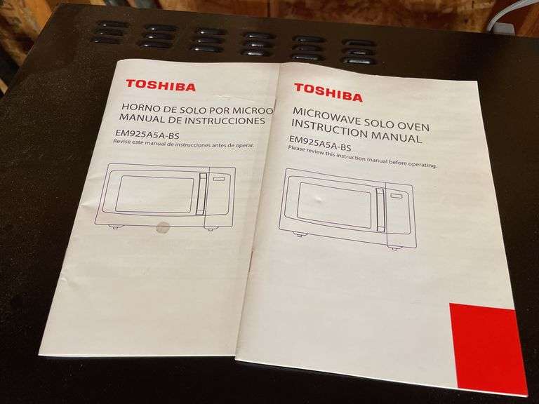 Toshiba microwave working condition appears unused