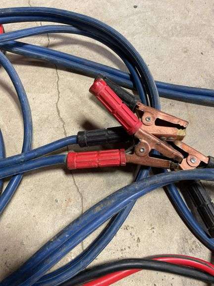 Lot of heavy duty jumper cables 2 sets