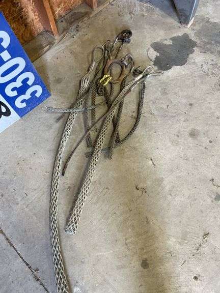 Heavy towing straps and chain. Includes towing couplers.