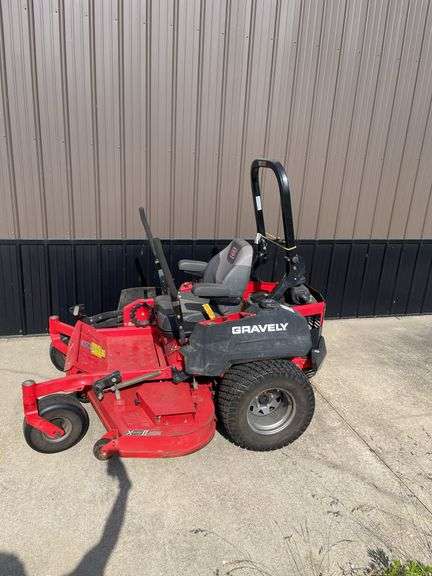 Gravely pro turn 460 zero turn lawnmower. 60 inch deck. Kawasaki FX 1000 V engine. 2 Wheel Dr. ROPS. 573 hours. Started at inspection.  Recently serviced.