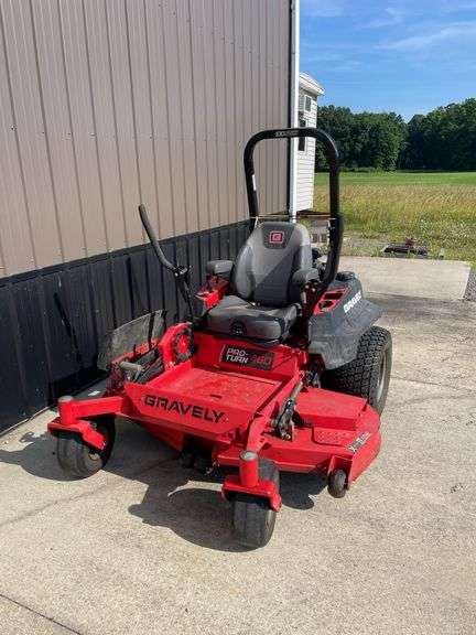 Gravely pro turn 460 zero turn lawnmower. 60 inch deck. Kawasaki FX 1000 V engine. 2 Wheel Dr. ROPS. 573 hours. Started at inspection.  Recently serviced.