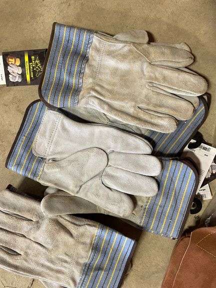 Lapko oilfield cam’s new, three each and five pairs of work gloves by Black stallion