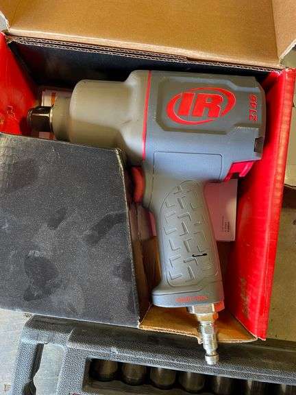 Lot includes two Ingersoll-Rand pneumatic tools with 13 piece standard and 11 piece metric pneumatic sockets
