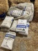 13 each 50 pound bags of Hydraul EZ STABILIZER. Very minor loss. Kept in dry garage. Times your bid.