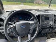 2021 Ford F550 XL service truck. Super Clean! Exceptional quality. Regular cab. 6.7 L power stroke turbo diesel engine. Automatic transmission. Reading Service Body. Dual rear wheels. Rear hitch. 7564 miles. 19,000 pound GVWR. VIN No. 1FDUF5GT8MDA14512. NOT including miscellaneous tools.  does not include transfer tank in bed or chain and other fuel tank. - Click Documents for Title. -$1,000 Credit Card Deposit. Balance by Cash, Certified Check or ACH within 48 hours after sale. Memo Title. see memo title