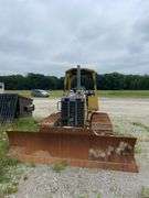 John Deere 450 H Krekeler/dozer. Steel tracked. Manufactured approximately 1999 to 2004. Open canopy ROPS. Approximately 70 hp diesel engine. 8762 hours showing on meter. See photos for video of vehicle running-$1,000 Credit Card Deposit. Balance by Cash, Certified Check or ACH within 48 hours after sale.