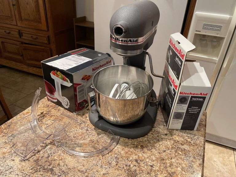 KitchenAid pro line model KSM5 professional mixer with attachments. This unit was plugged in and tested.