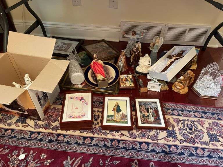 Den. Large lot of religious decor, figurines collectibles.