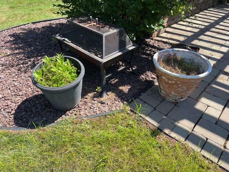 Rectangular fire stand and two resin pots