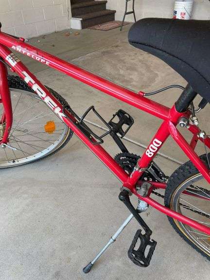 Trek, flat bar, bike, appears to be ladies or teen size