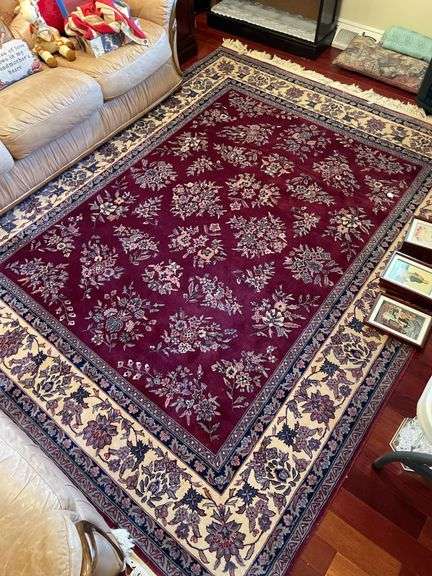 Den. 8 x 5 area rug.