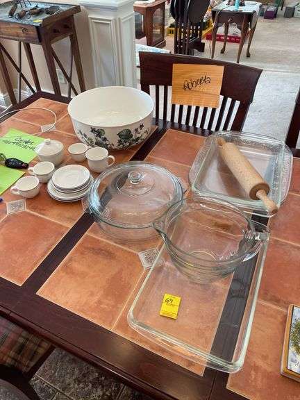 Kitchen. Cookware and Villeroy and Bach, tea, glasses, and saucers.