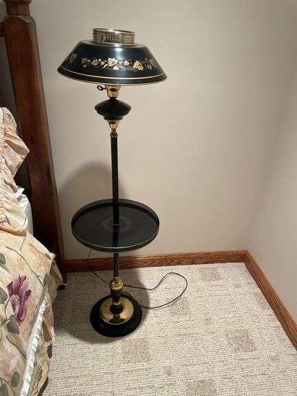 Metal Ebony table lamp.