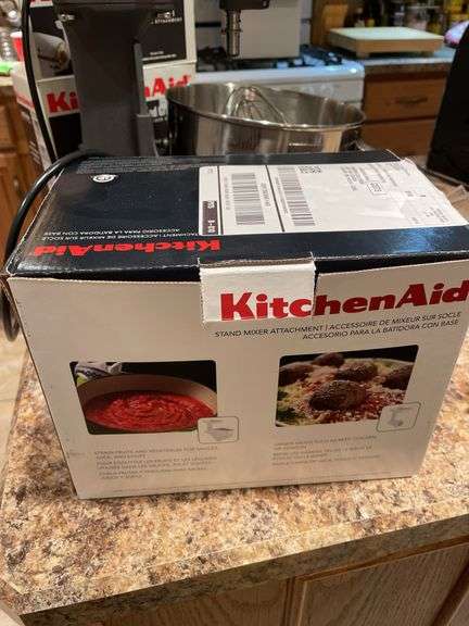 KitchenAid pro line model KSM5 professional mixer with attachments. This unit was plugged in and tested.