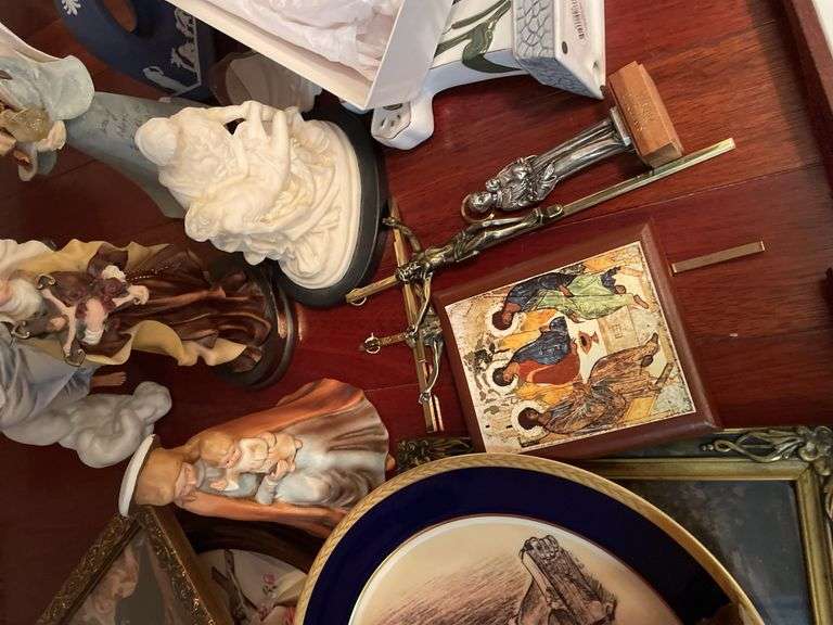 Den. Large lot of religious decor, figurines collectibles.