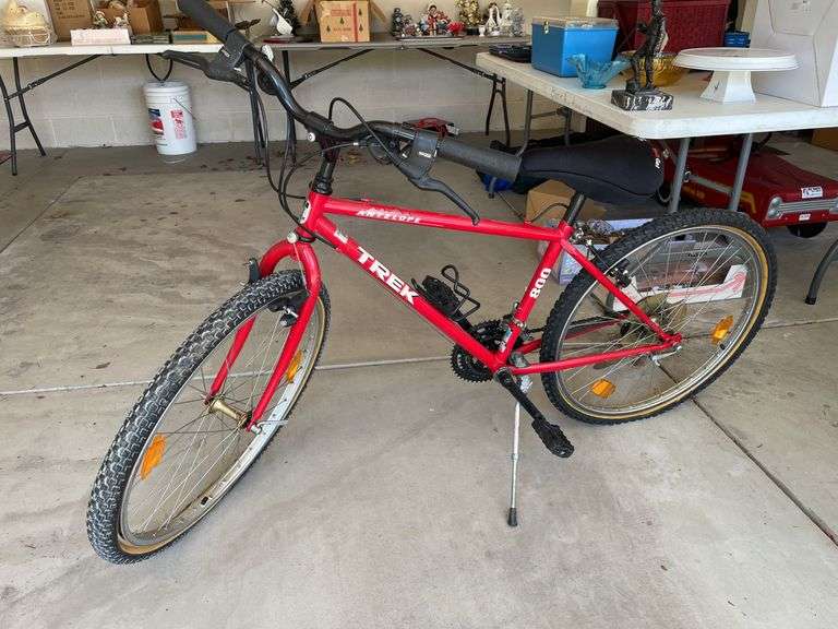 Trek, flat bar, bike, appears to be ladies or teen size