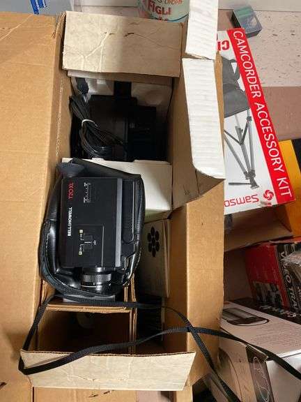 Large photography lot, including movie, projector, cameras, tripod. Miscellaneous.