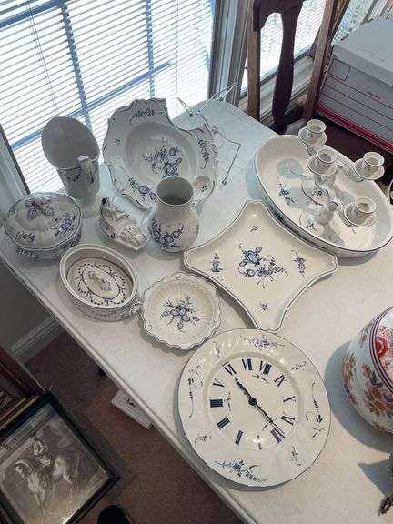 Living room. A collection of Villeroy and Boch Luxembourg.