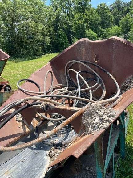 Approximately 80 foot Cumins diesel engine driven wheeled portable aggregate conveyor. Shows 1239 hours on meter. Started at inspection. -$1000 deposit. balance in ACH or certified check within 48 hours of auction close