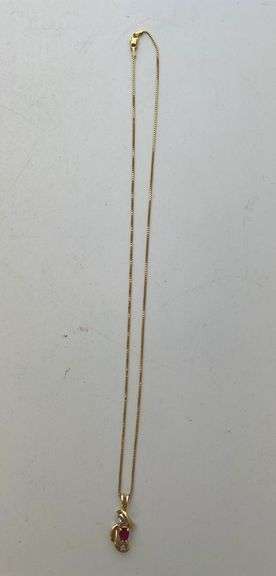 Necklace with semi precious stone . Engraved 14K. 4.2g Total weight