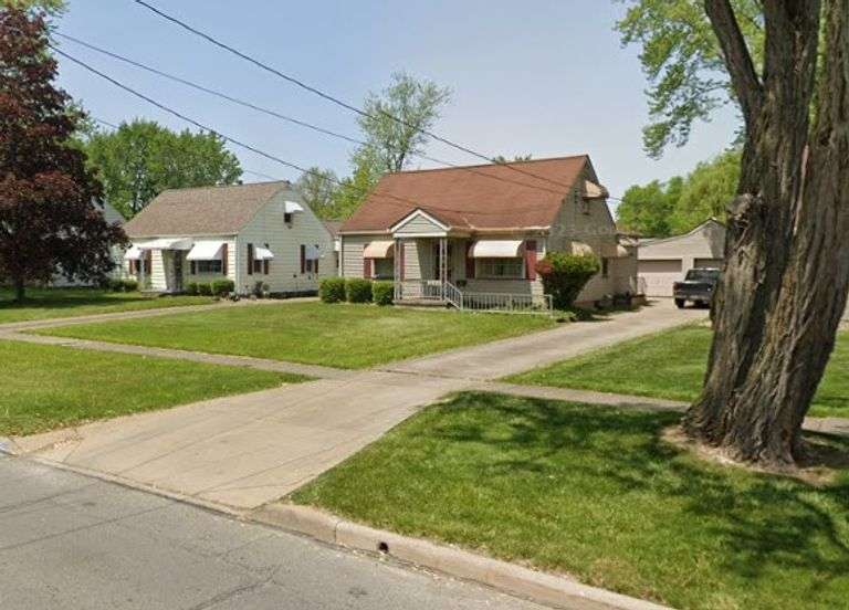2 Bed, 1.5 Bath Home - 2144 Northwest BLVD, Warren, OH 44485