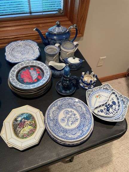 Miscellaneous China, including spode and Heinrich religious plates. Teapot.