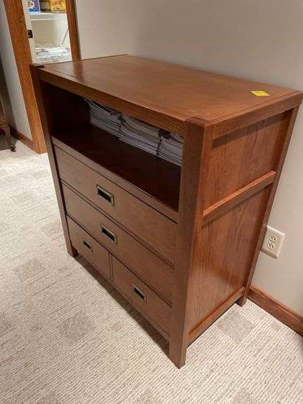 Modern 34 inch wide stand. ￼ basement easy loadout.